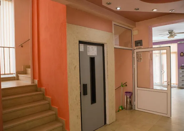 Хотел дева Сандански