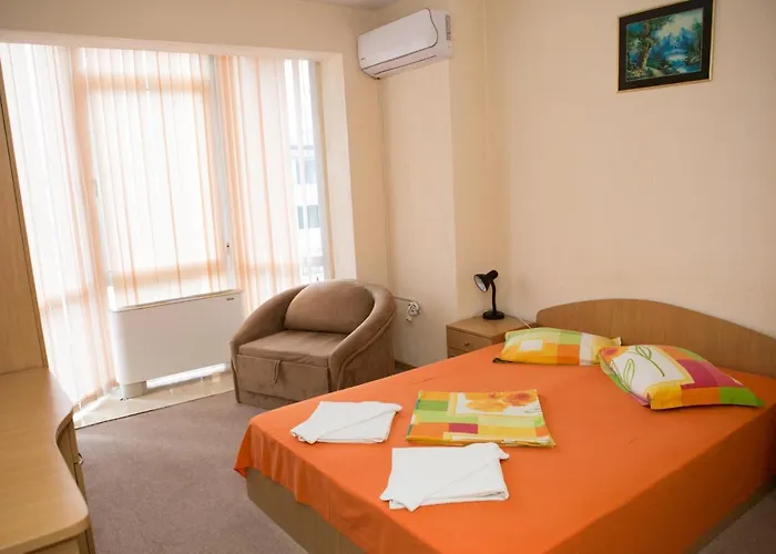 Хотел дева 3*